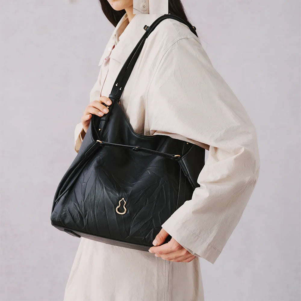 Fulfill Ease Dong Hand-Crinkled Tote