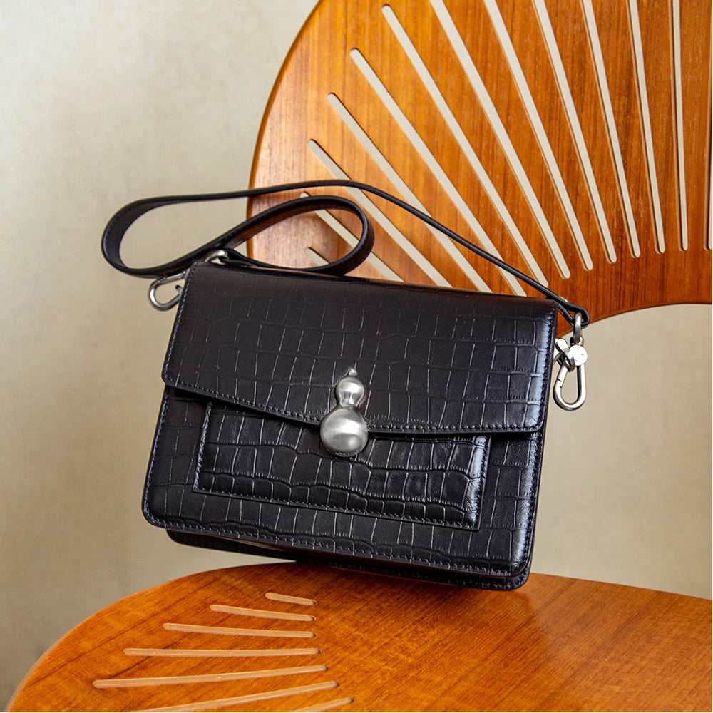 Latch Organizer Purse