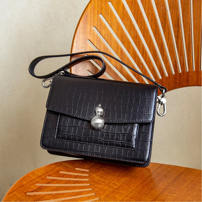 Latch Organizer Purse