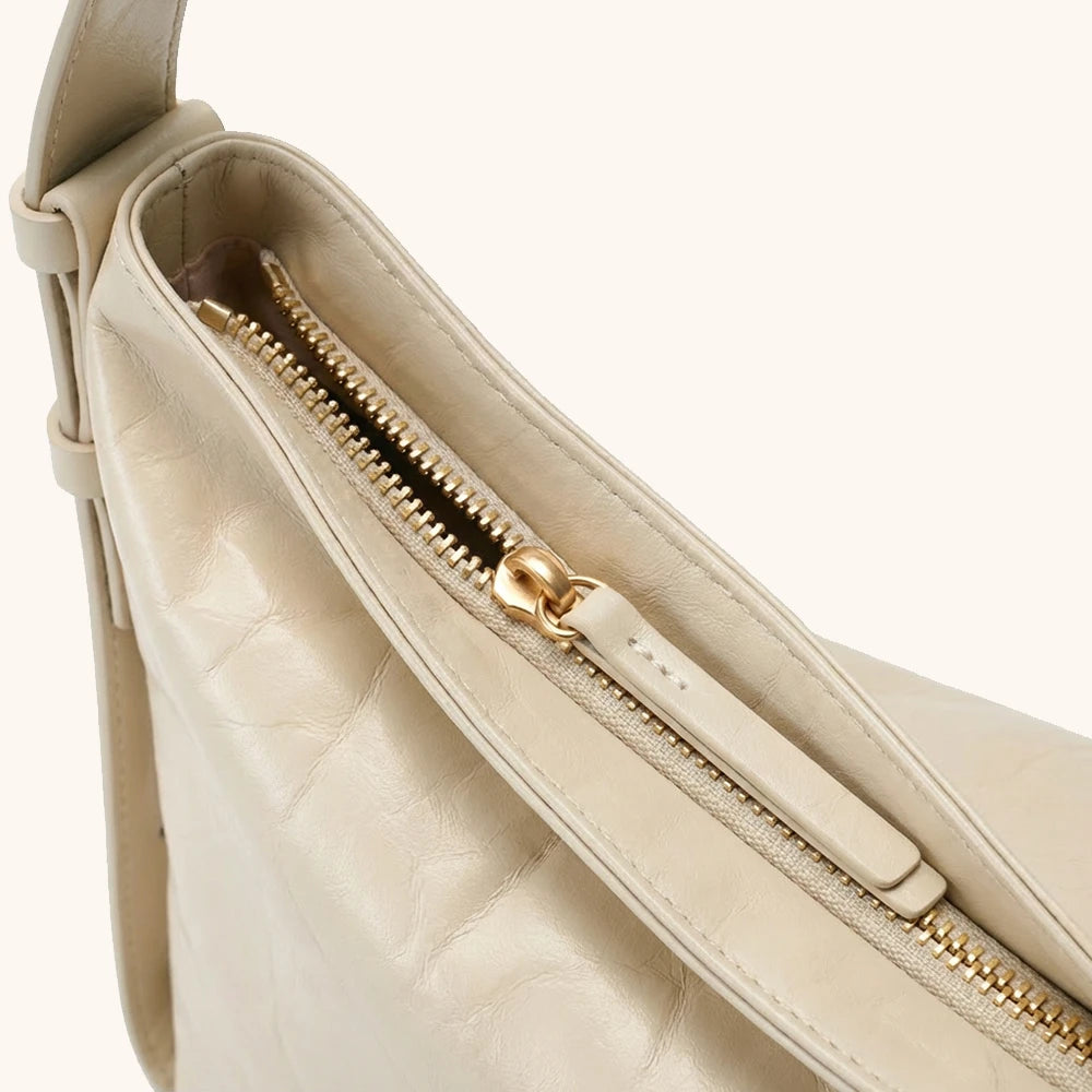 Medium Flow Hobo (Dong Hand-Crinkled Texture)