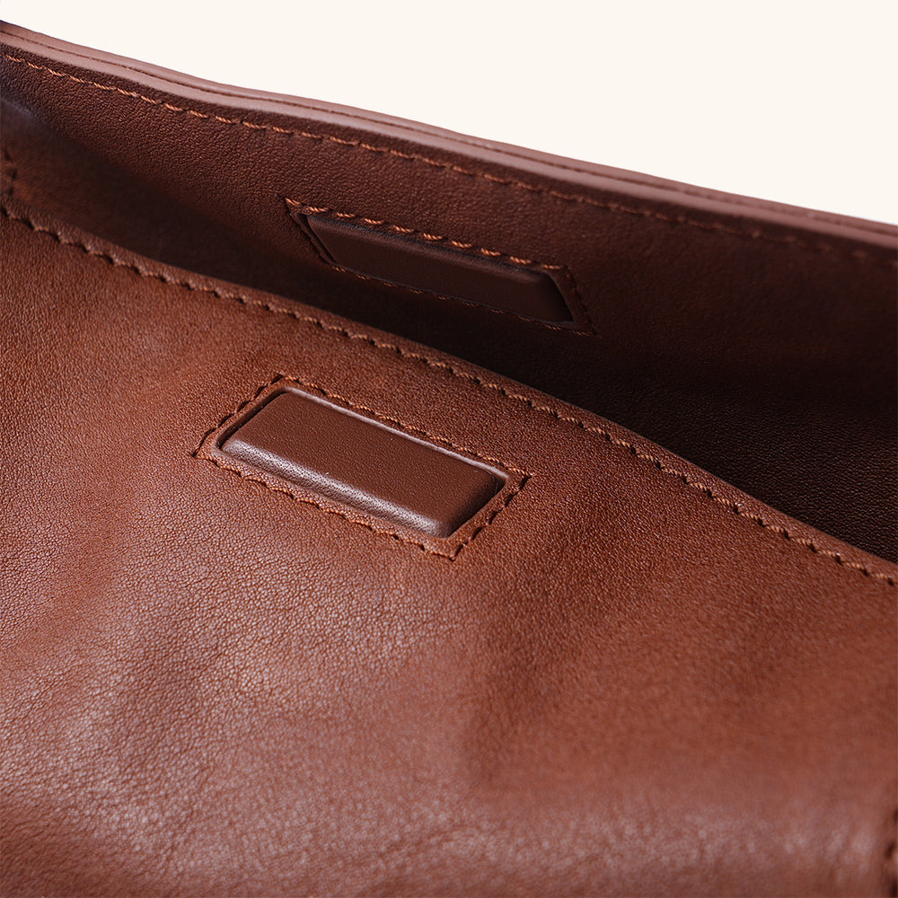 Small Harmony Tote (Vegetable Tanned)