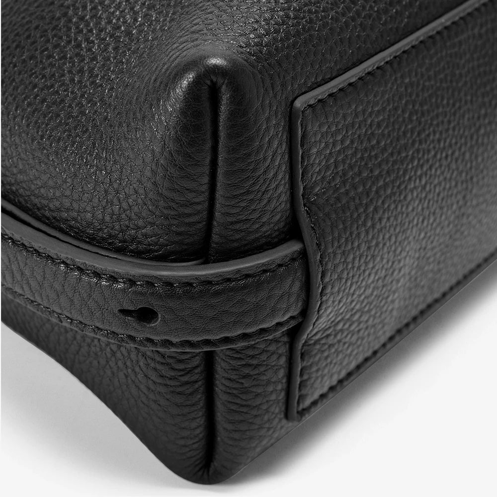 Relume Shoulder Hobo