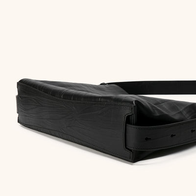 Medium Flow Hobo (Dong Grid Embossed)