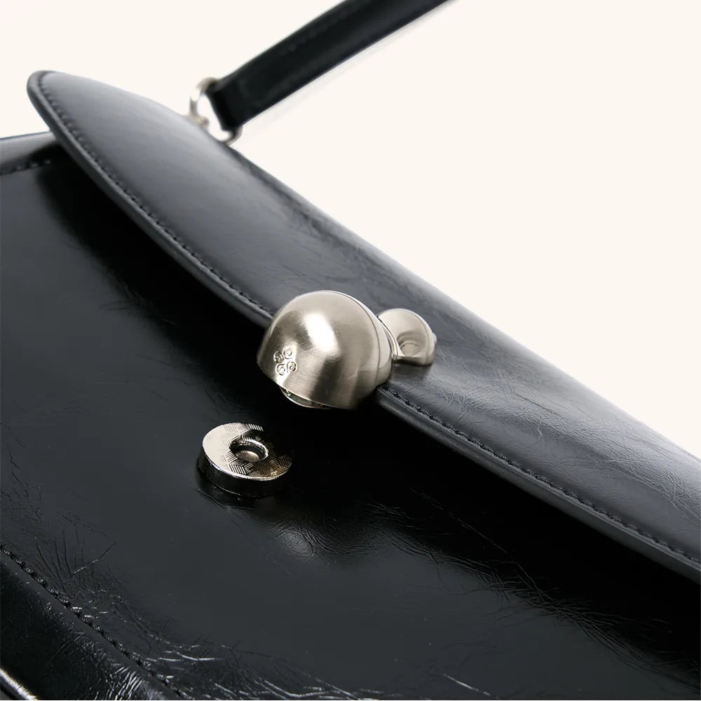 Latch Weeble Satchel