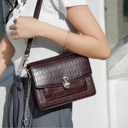 Latch Organizer Purse