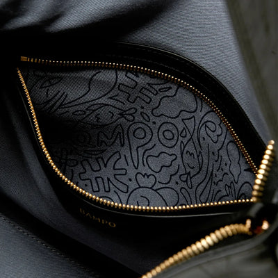 Medium Flow Hobo (Dong Grid Embossed)