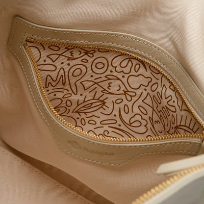 Medium Flow Hobo (Dong Hand-Crinkled Texture)