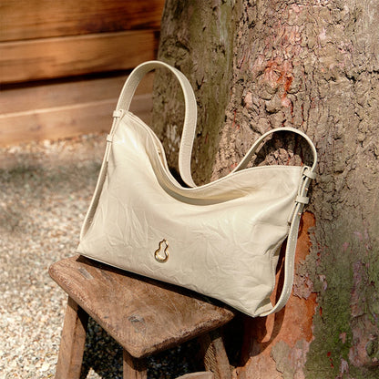 Medium Flow Hobo (Dong Hand-Crinkled Texture)