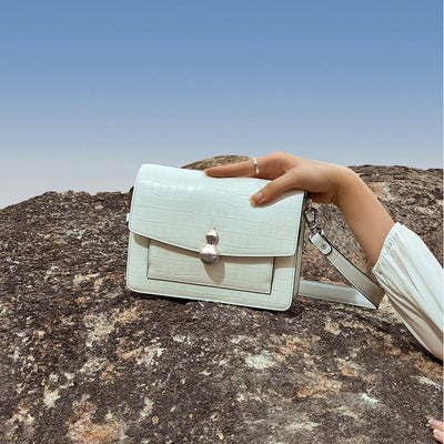 Latch Organizer Purse