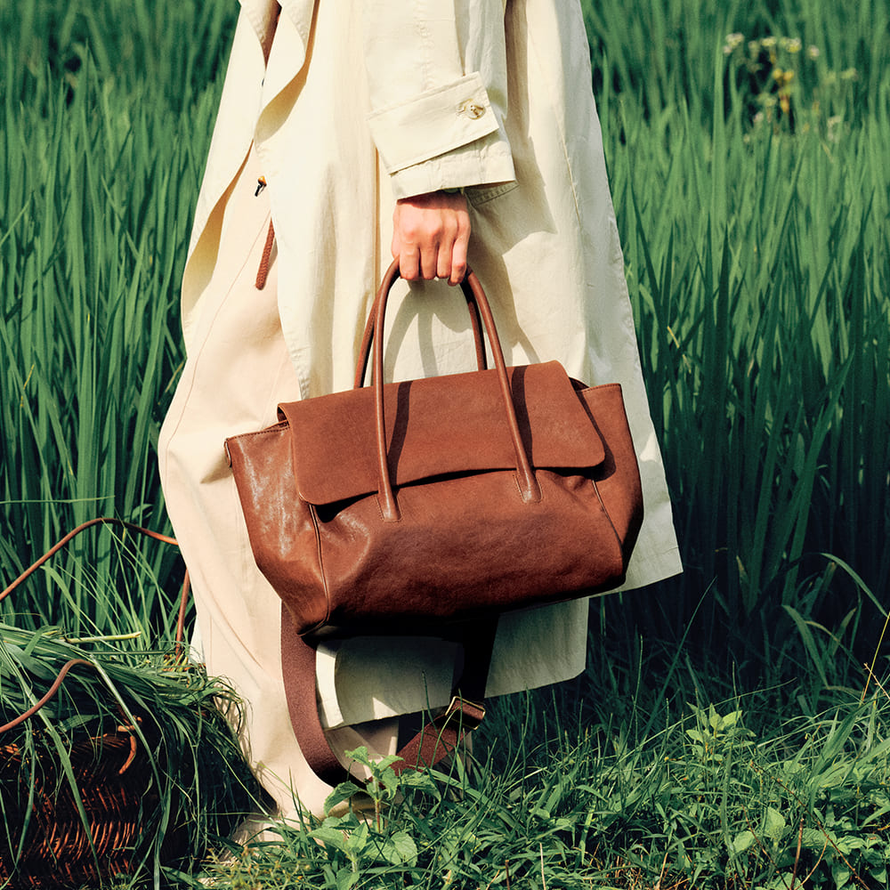 Fulfill Flap Tote