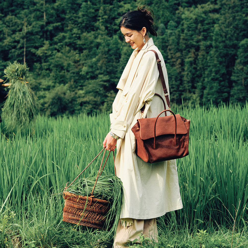 Fulfill Flap Tote