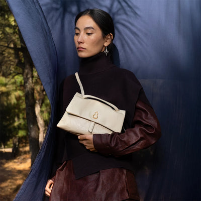 Small Swale Messenger Bag (Dong Hand-Crinkled Texture)