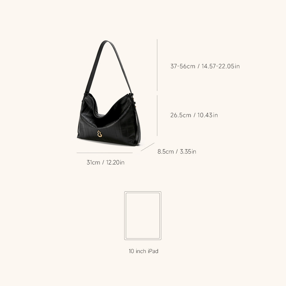 Medium Flow Hobo (Dong Grid Embossed)
