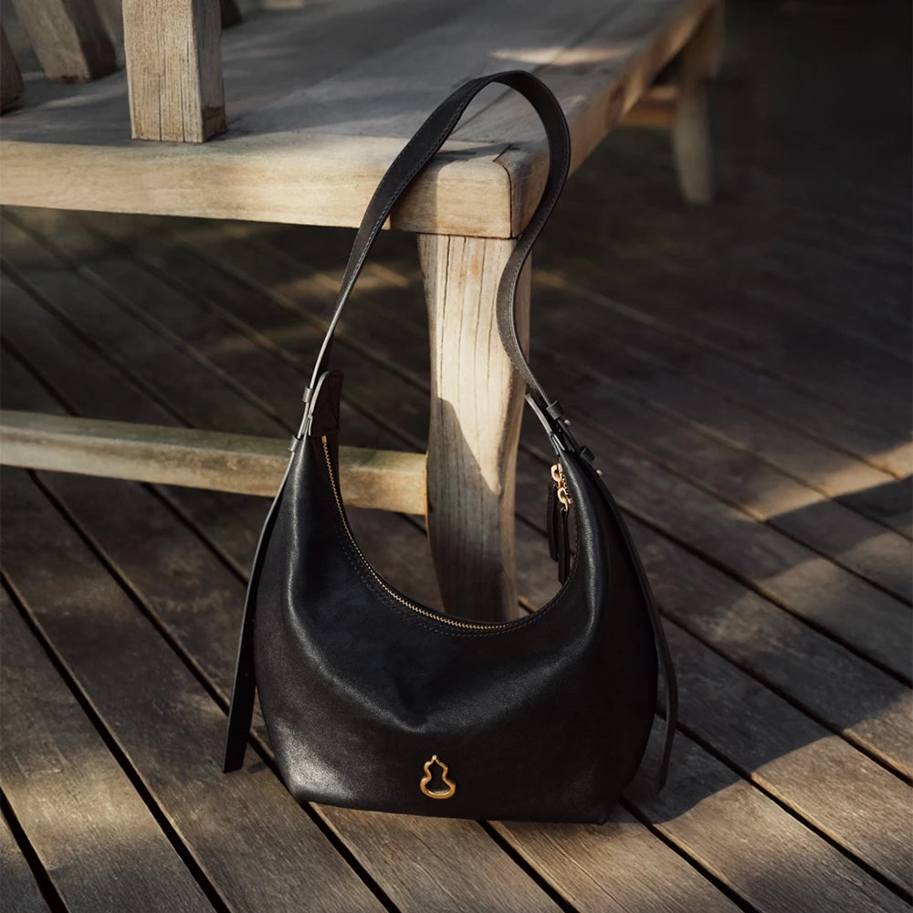 Large Flow Crescent Bag (Vegetable-Tanned)