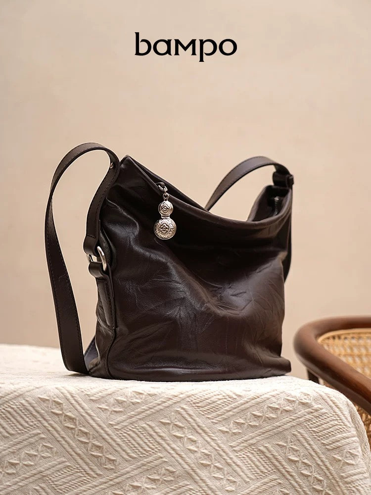 Large Capacity Soft Leather Shoulder & Crossbody Bucket Bag <Fu Lu>