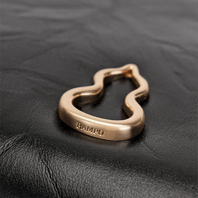 Hulu Hardware of the Bampo Arch Tote