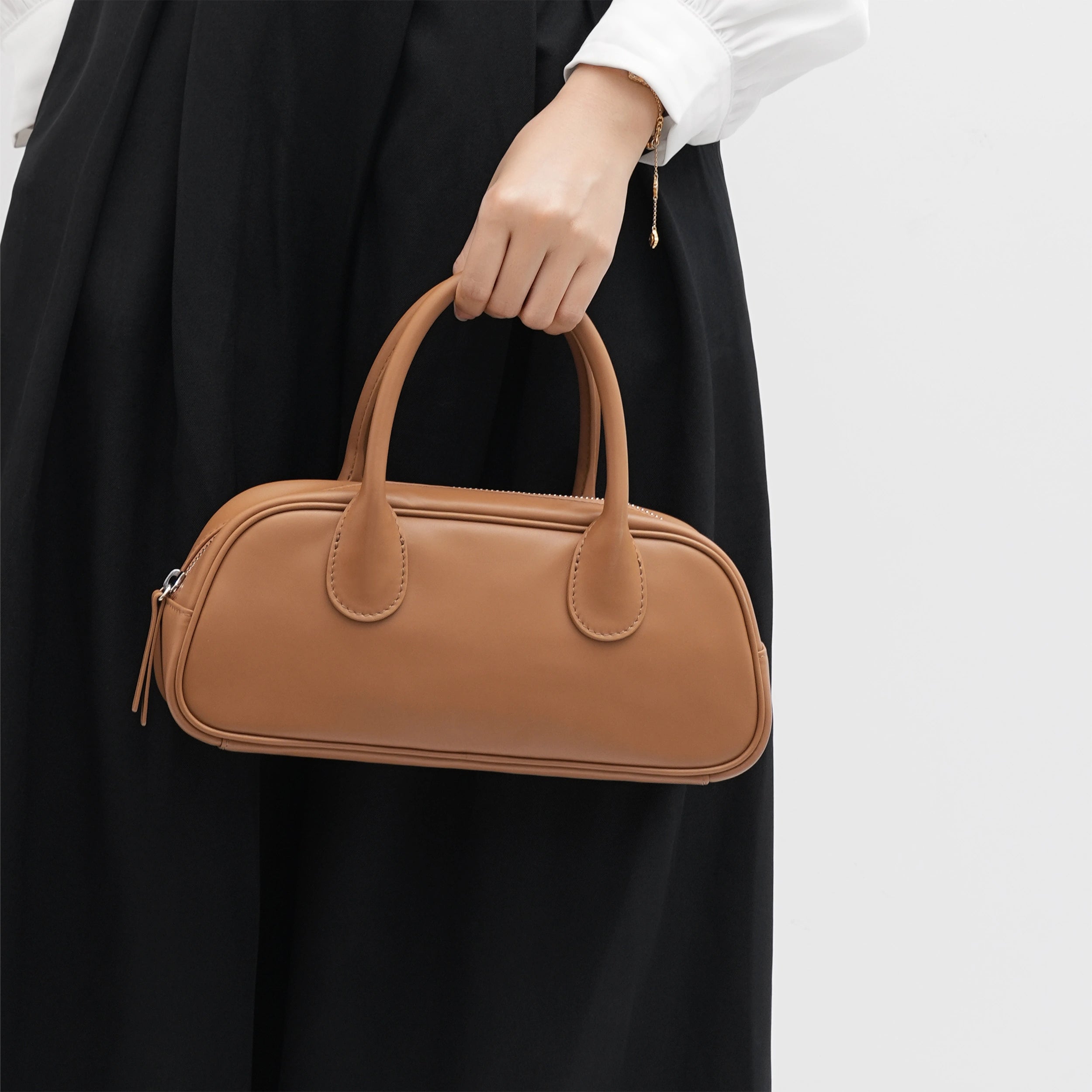 Bampo Bun Shoulder Bag on Model 1