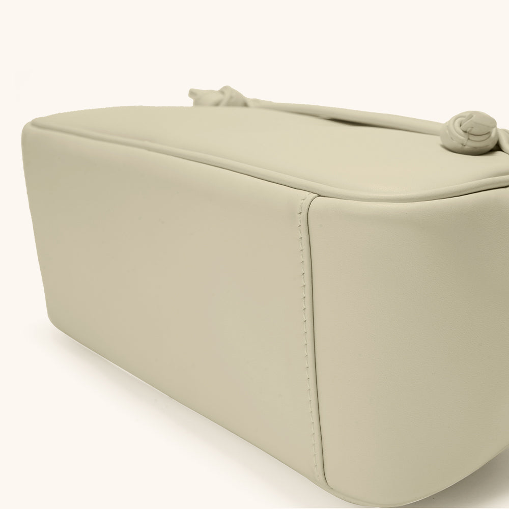 Bottom View of the Bampo Bowler Knot Bag