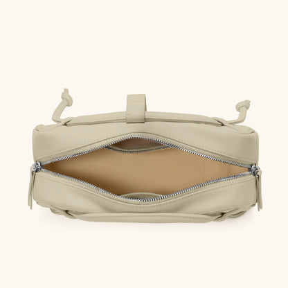 Capacity of the Bampo Bowler Knot Bag