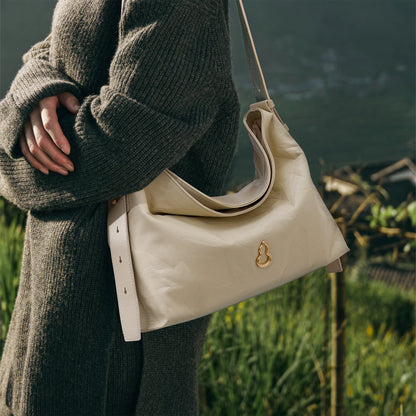 Medium Cloudy Hobo | Bampo