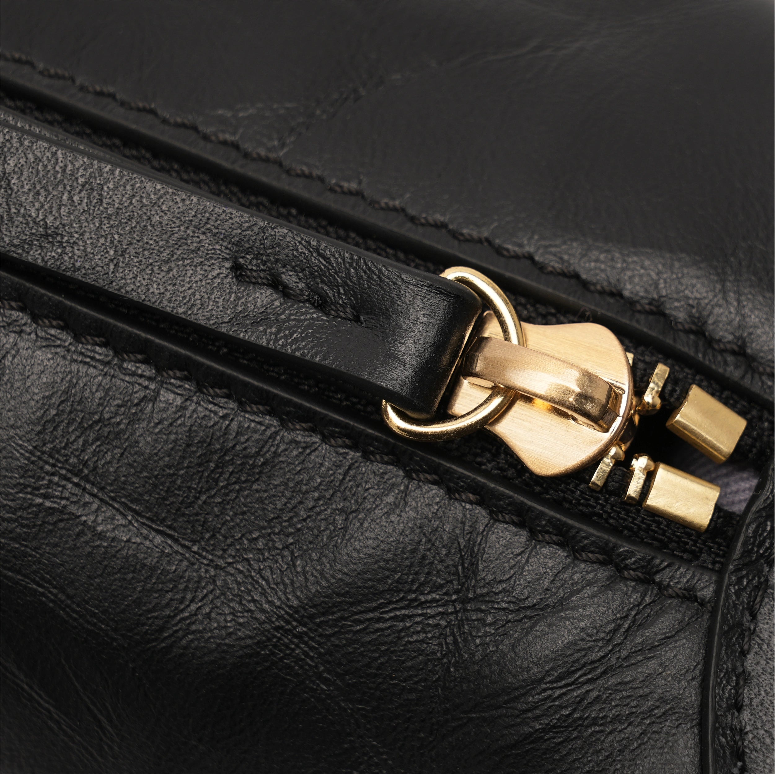 Zipper of the Bampo Crescent Shoulder Bag
