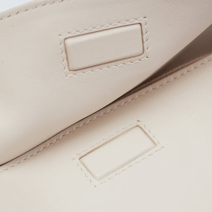 Magnetic snap closure of the Bampo Harmony Tote