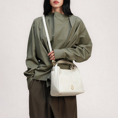 Bampo Drum Tote on Model 3