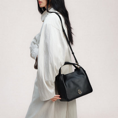 Bampo Drum Tote on Model 9