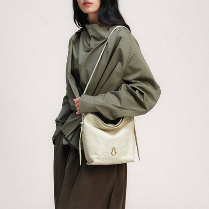 Bampo Flow Bucket Bag on Model 9