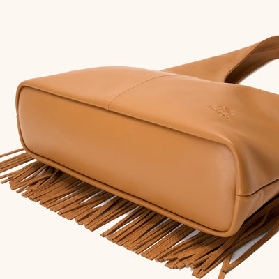 Bottom View of the Bampo Flow Double-Faced Fringe Bag#color_caramel