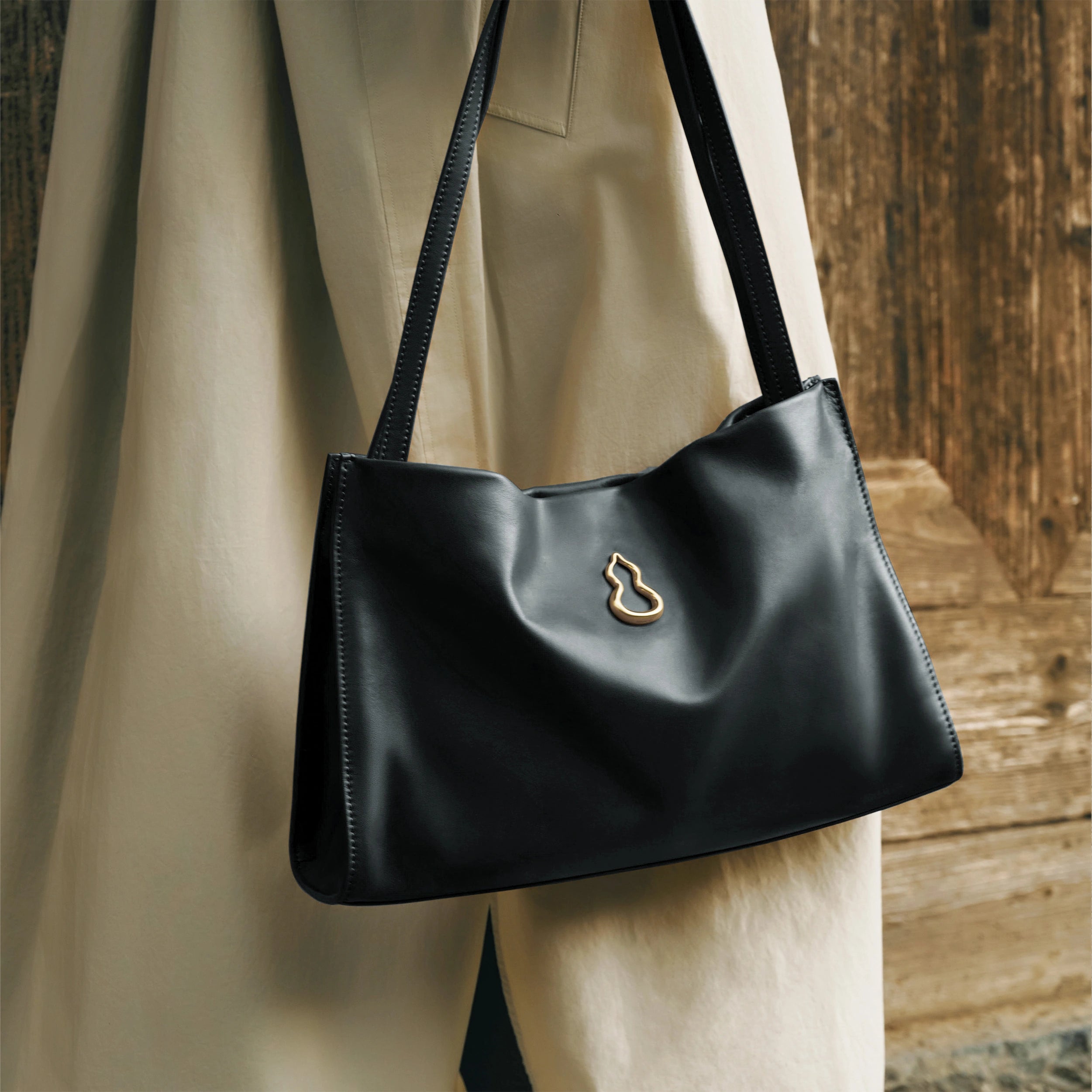 Fluffy Tote | Bampo