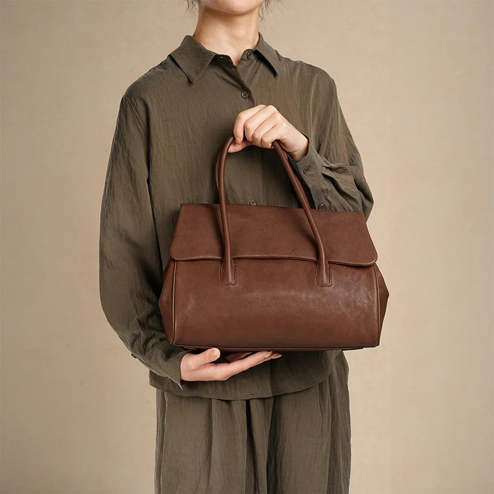 Bampo Fulfill Flap Tote on Model 3