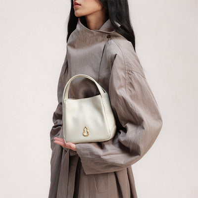 Bampo Harmony Bucket Bag on Model 9