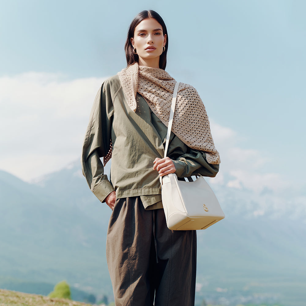 Bampo Harmony Tote on Model 7