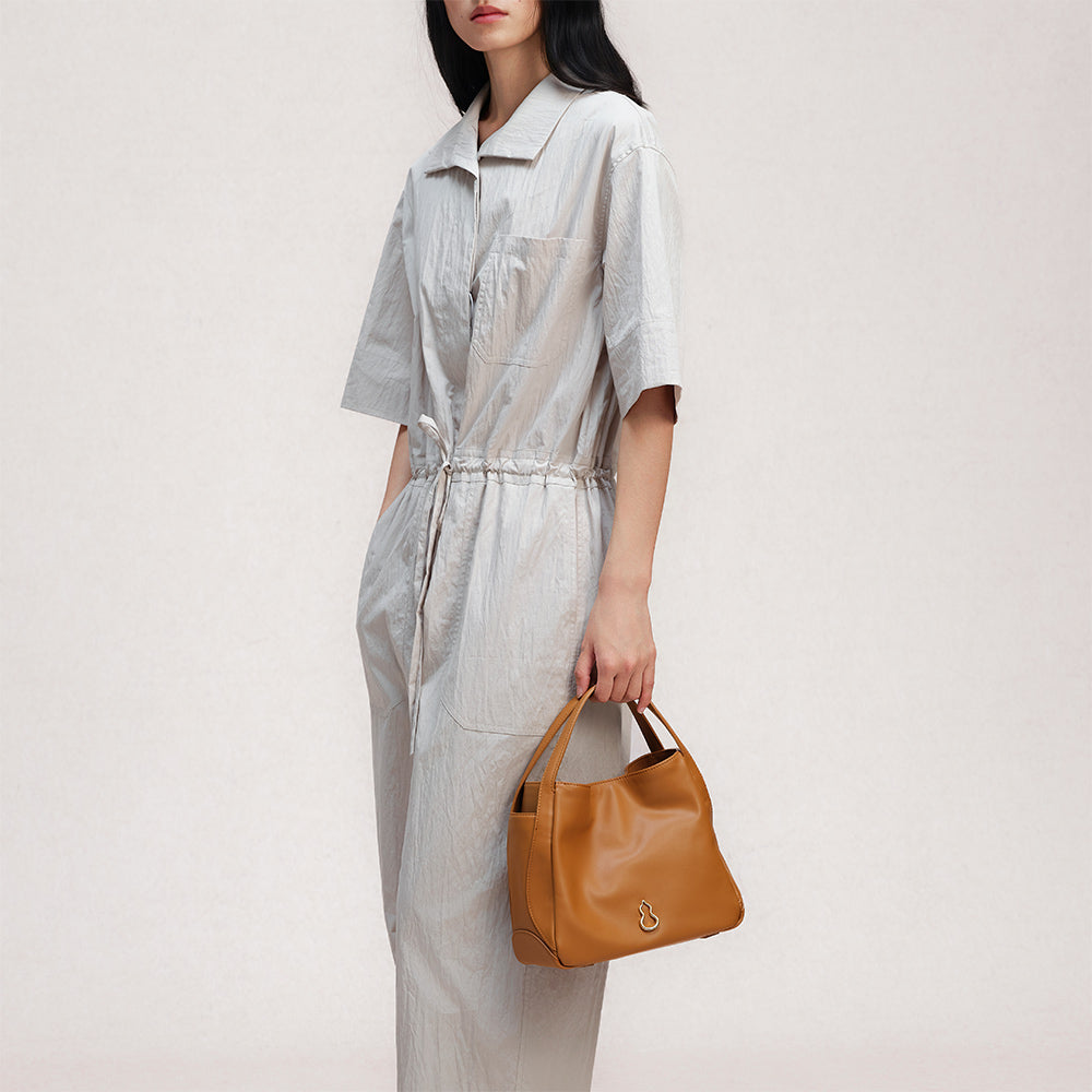Bampo Harmony Tote on Model 10