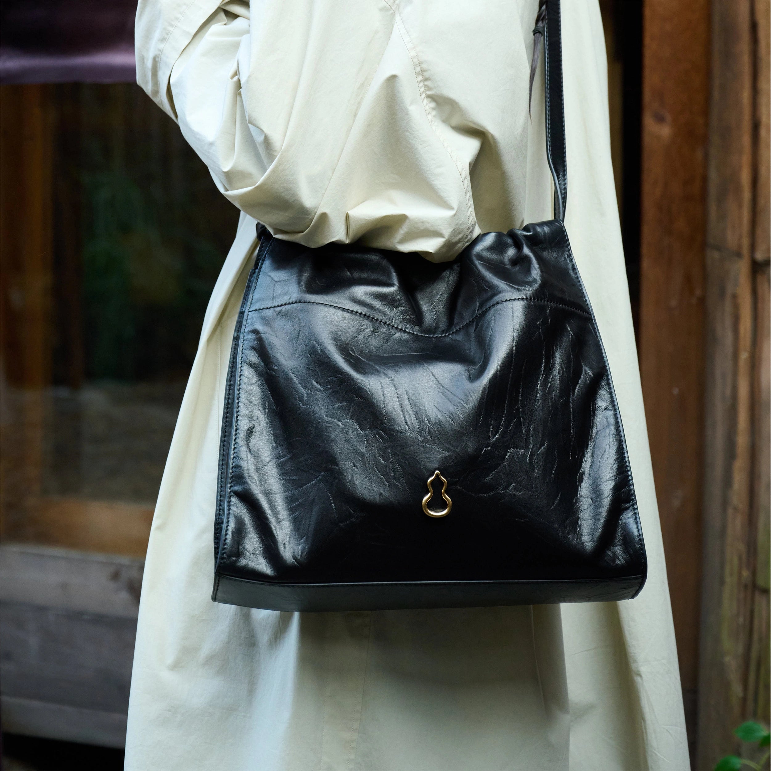 Hoard Shoulder Bag | Bampo