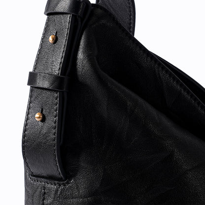 Details of the Bampo Large Flow Hobo