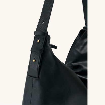 Details of the Bampo Large Flow Hobo