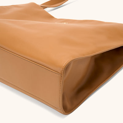 Side View of the Bampo Large Land Tote14
