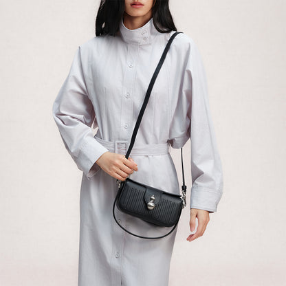 Bampo Latch Boxy Bag on Model 1