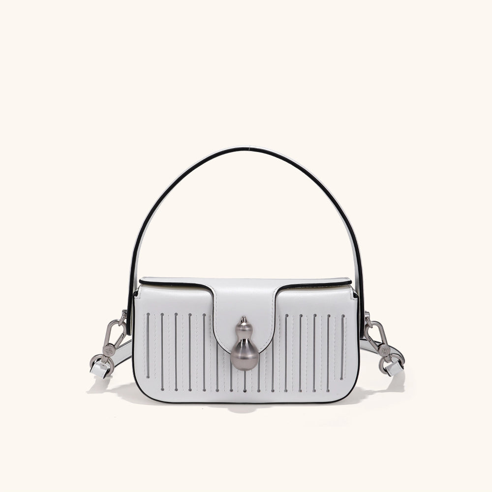 Front view of the Bampo Latch Boxy Bag