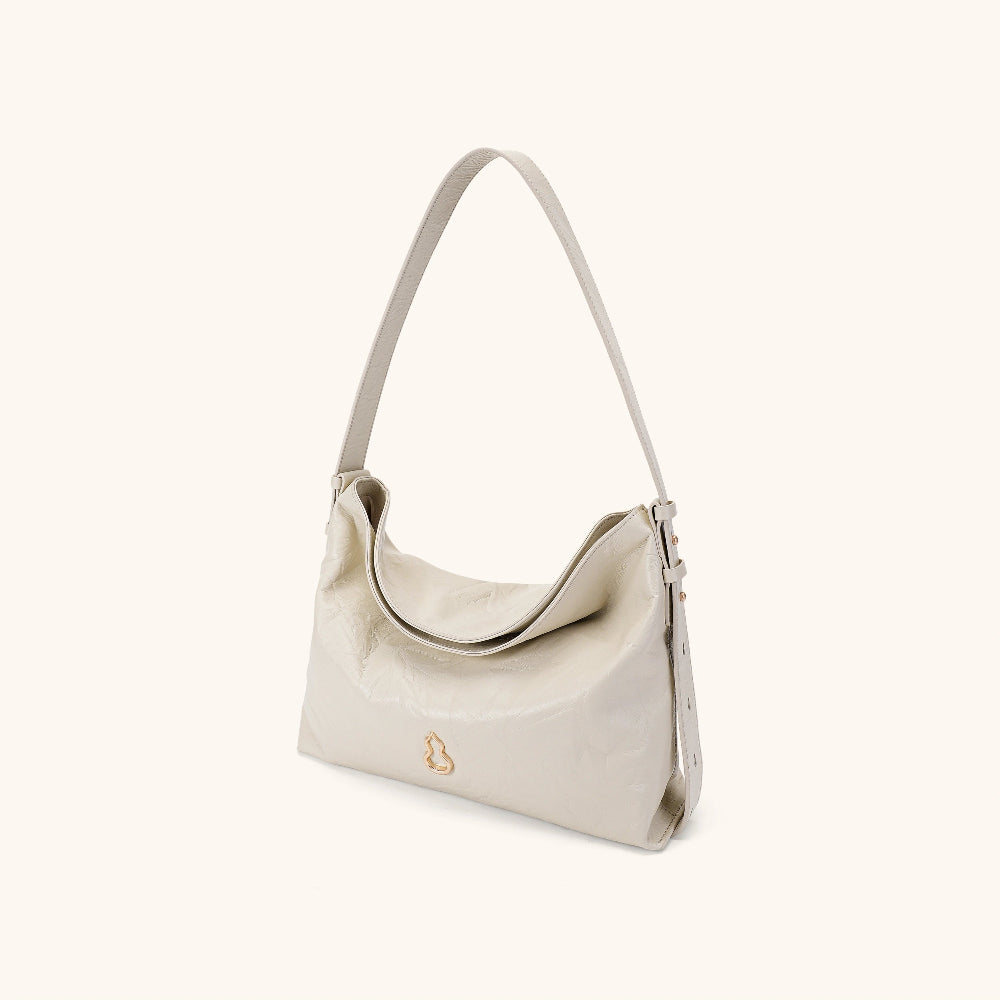 Medium Flow Hobo Leather Bag in Cream | Bampo