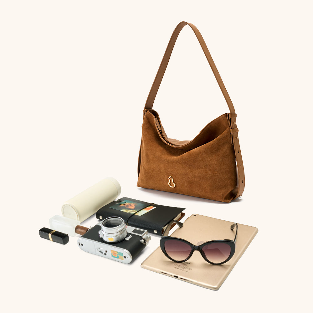 Dimensions of the Bampo Medium Flow Hobo double faced suede