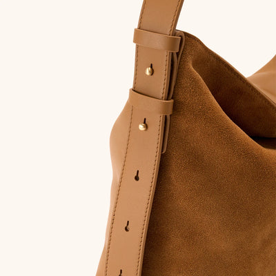 Bampo Medium Flow Hobo double faced suede detail1