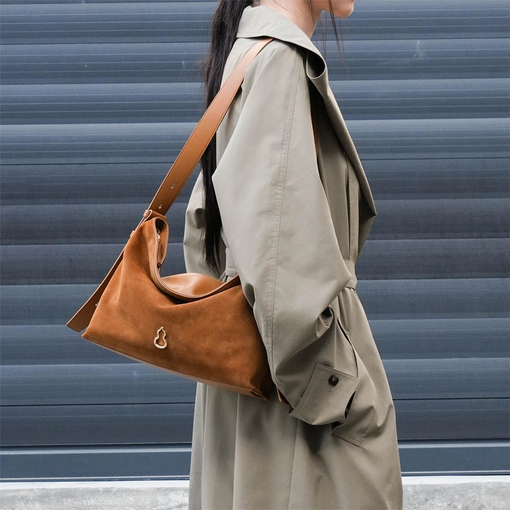 Bampo Medium Flow Hobo double faced suede on Model 2 