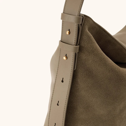 Leather of the Bampo Medium Flow Hobo double faced suede