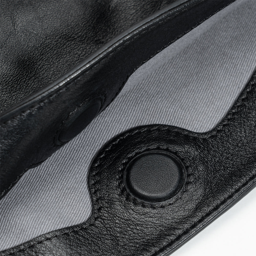 Magnetic snap closure of the Bampo Medium Flow Hobo
