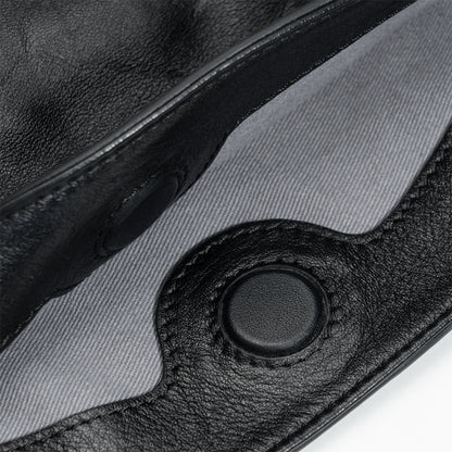 Magnetic snap closure of the Bampo Medium Flow Hobo