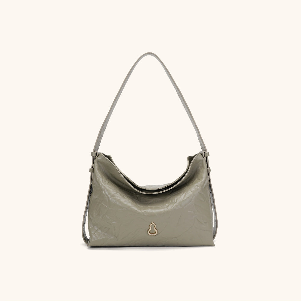 medium flow hobo leather bag in gray | Bampo