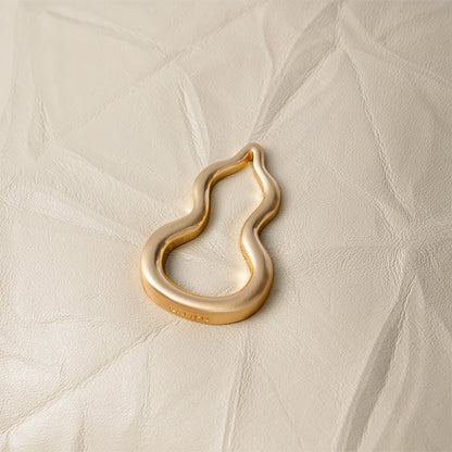 Hulu Hardware of the Bampo Medium Flow Hobo